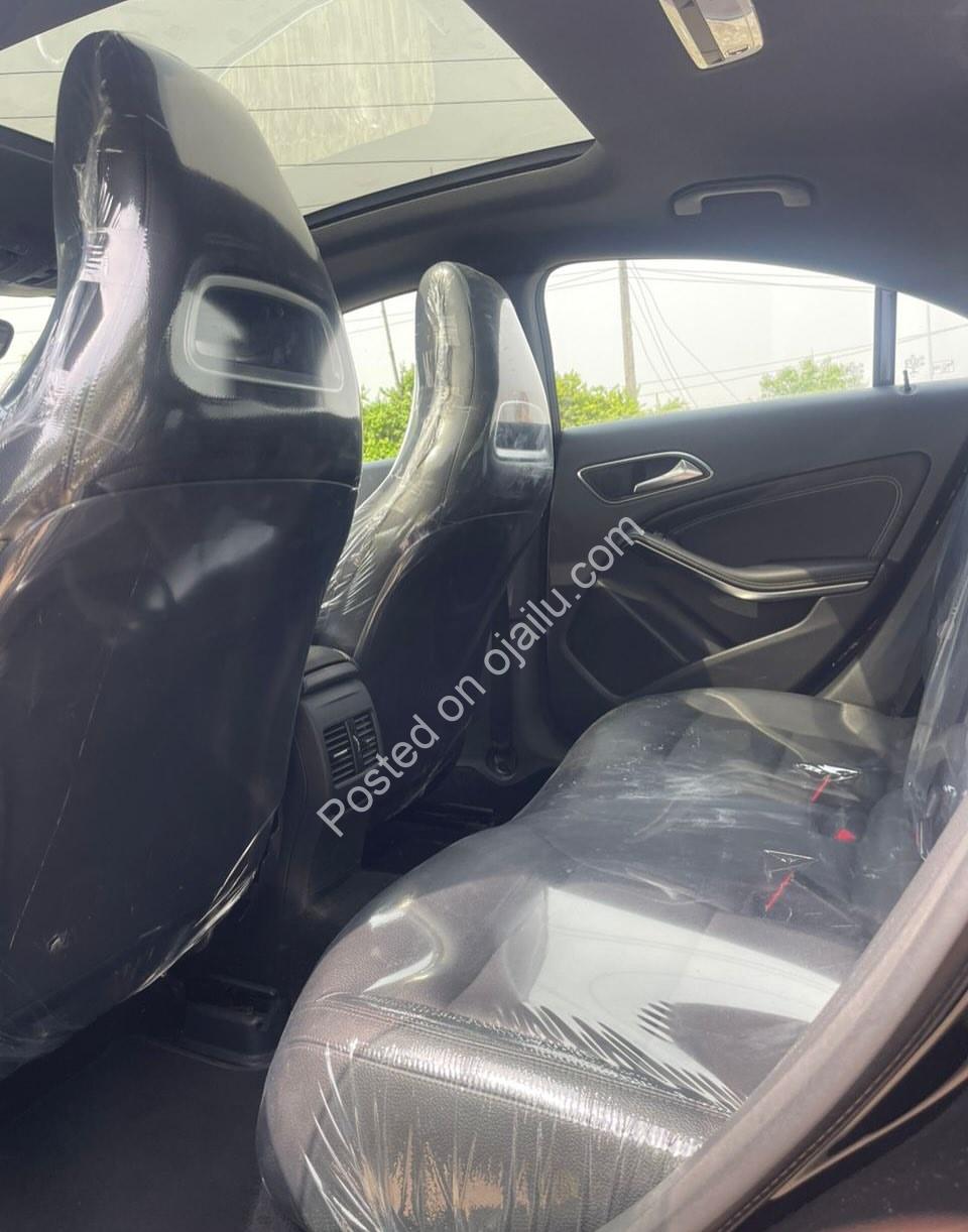 Luxury CLA250: Panoramic Roof & 4Matic