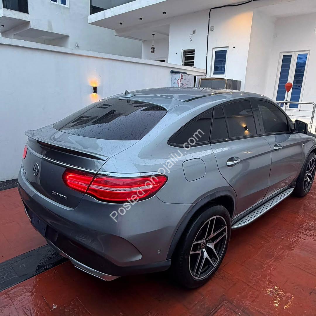Luxury Loaded 2016 GLE450: Full Options, Impeccable