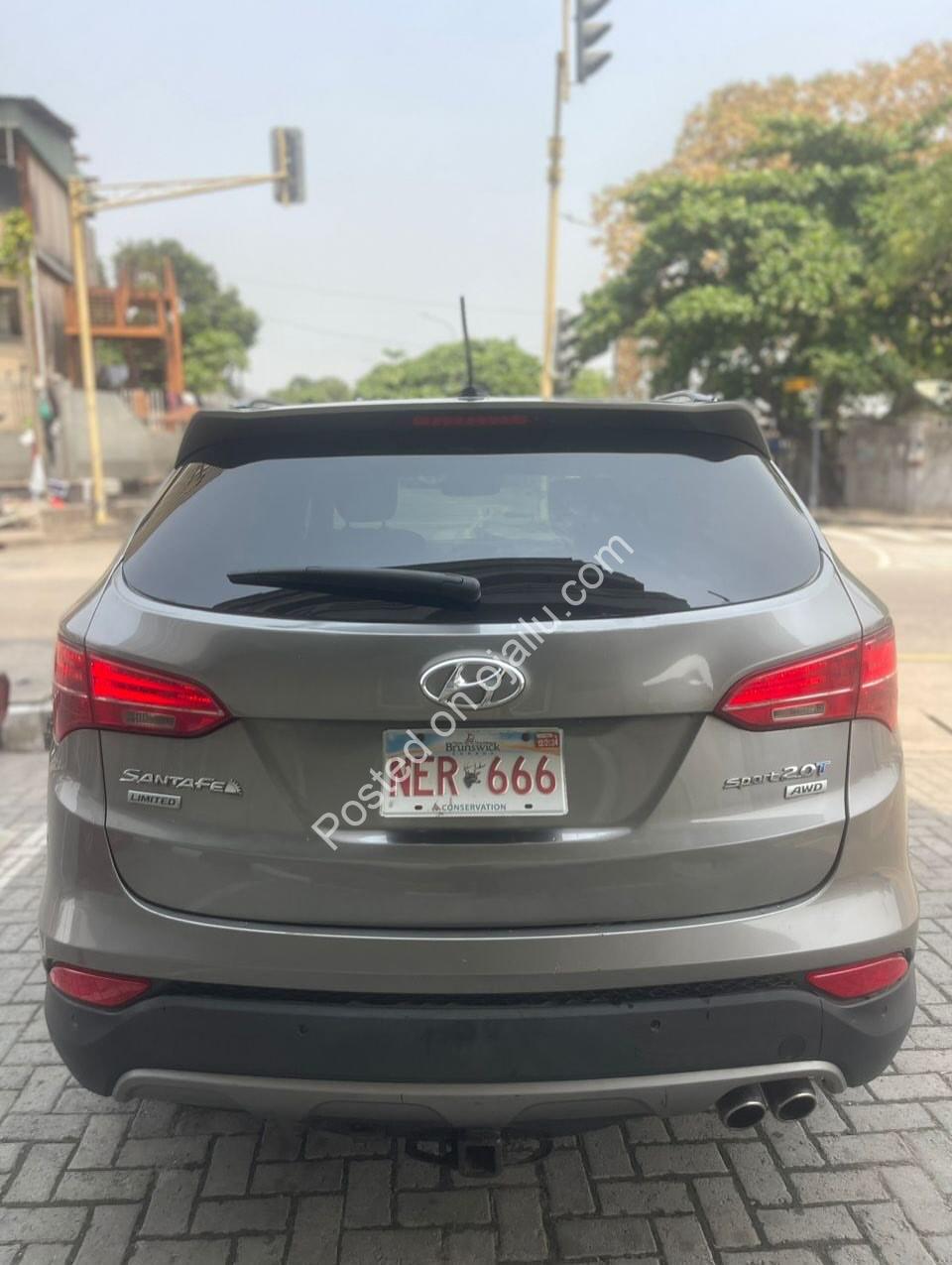 2015 Hyundai Santa Fe: Panoramic Roof, Full Option