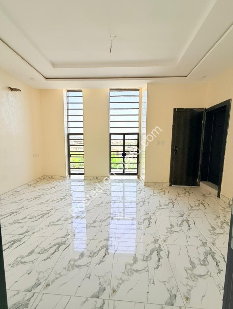 Modern 3BR Duplex with Pool & Dual Studies in Ajao Estate