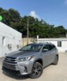 2016 Highlander XLE AWD: Luxury SUV, Sunroof, 3 Rows