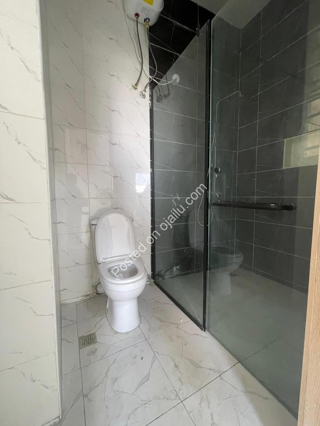 Sleek 1 & 2BR Apartments with Pool & Gym in Lekki