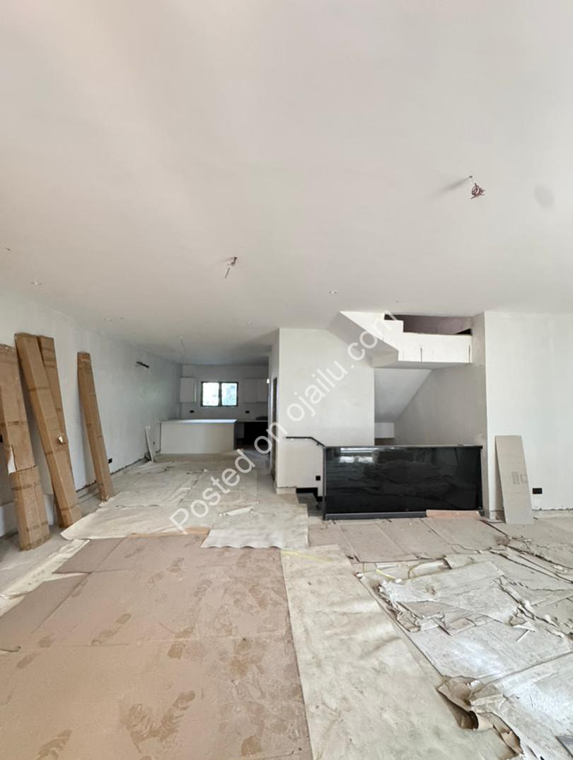 Elevator-Equipped 5-Bedroom Haven on Banana Island