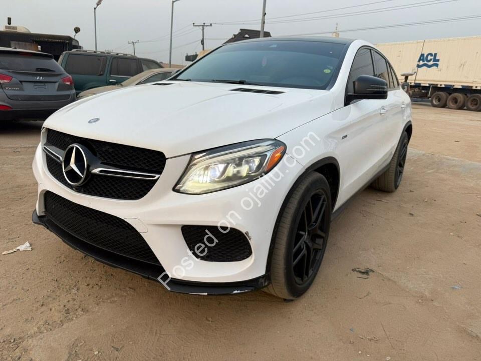 Luxury Awaits: Mercedes GLE450 4MATIC