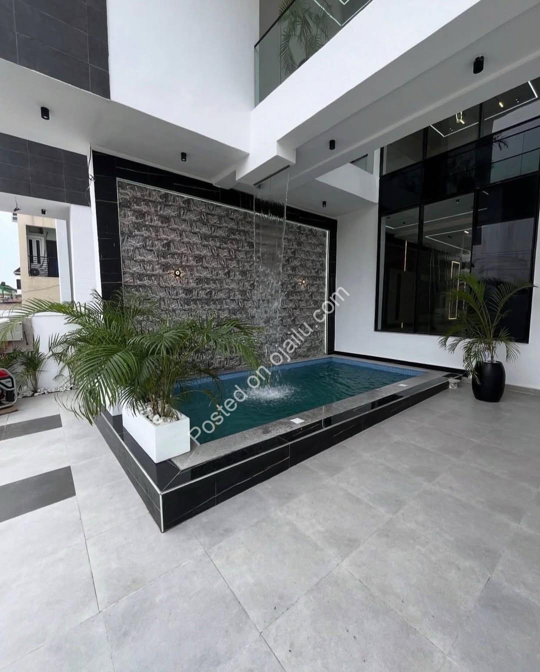 Elegant 5-Bedroom Duplex with Private Pool in VGC