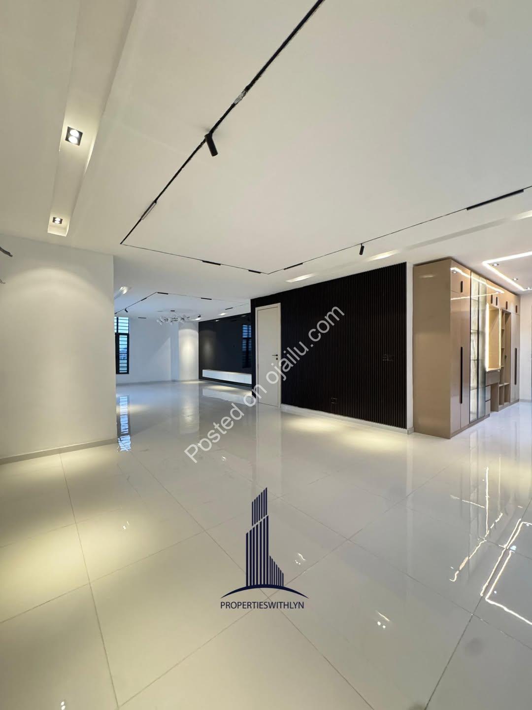 Lekki’s Ultimate 5-Bed Estate with Private Cinema & Pool