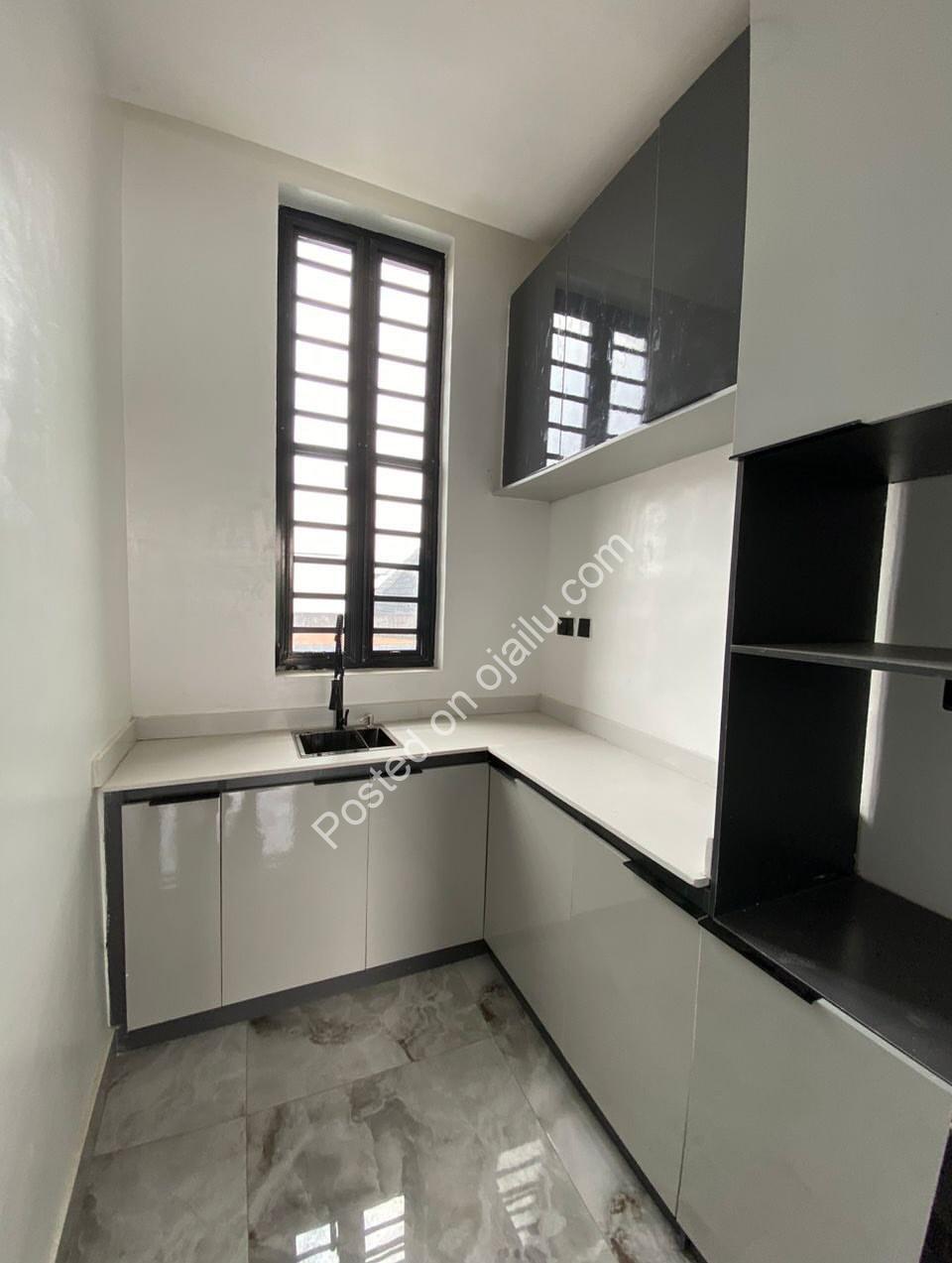 Lekki’s Ultimate 5-Bedroom Estate with Cinema & Pool