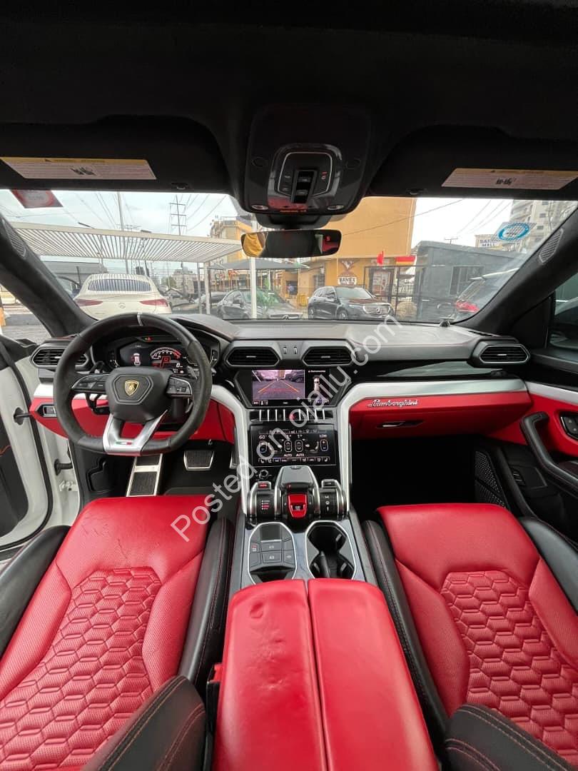 2020 Lamborghini Urus: Mint, Low-Mileage Super SUV