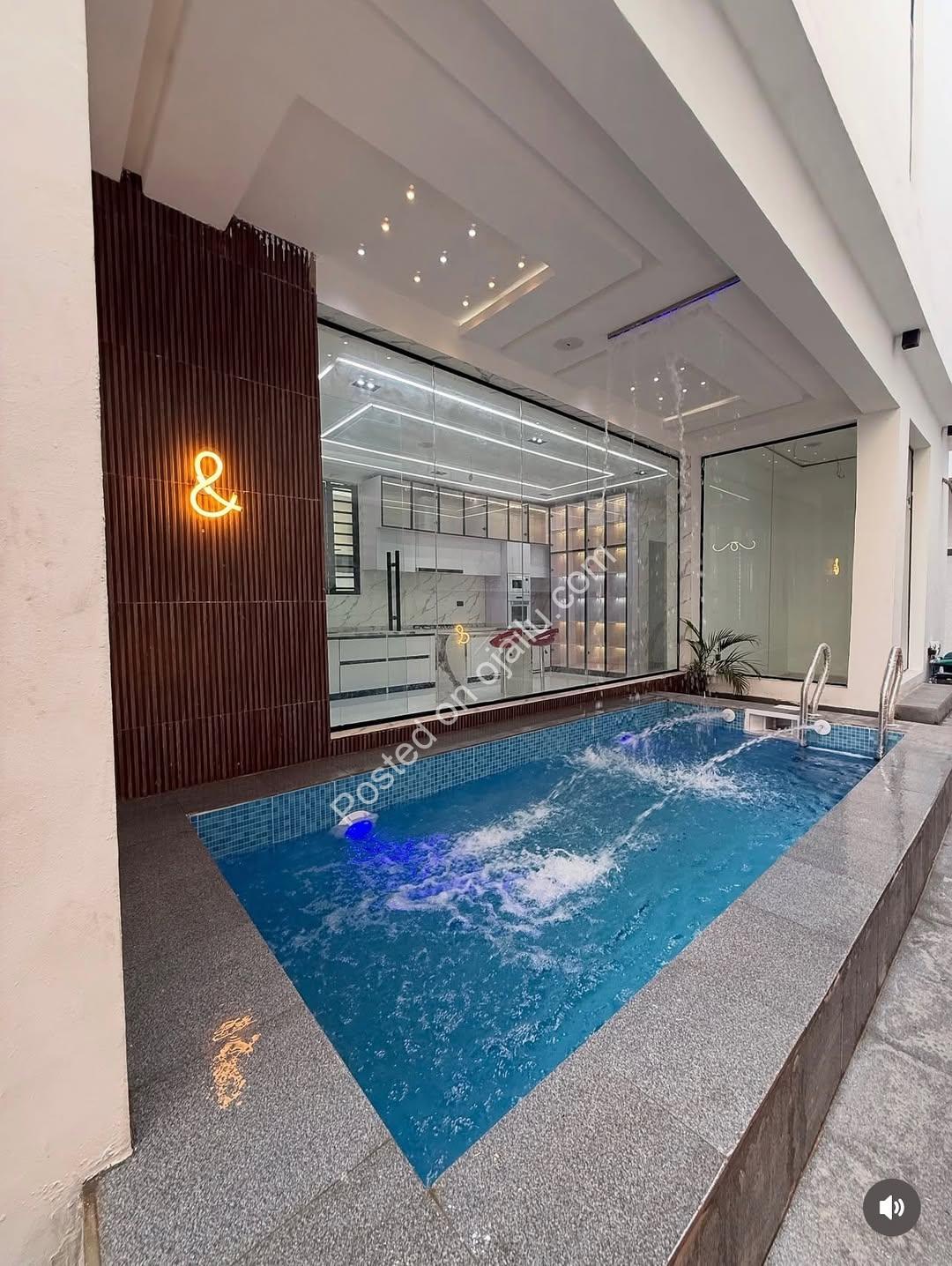Stunning 5-Bedroom Smart Home in Prime Chevron Estate