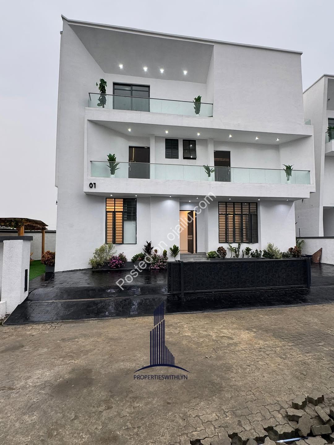 Lekki’s Ultimate 5-Bed Estate with Private Cinema & Pool
