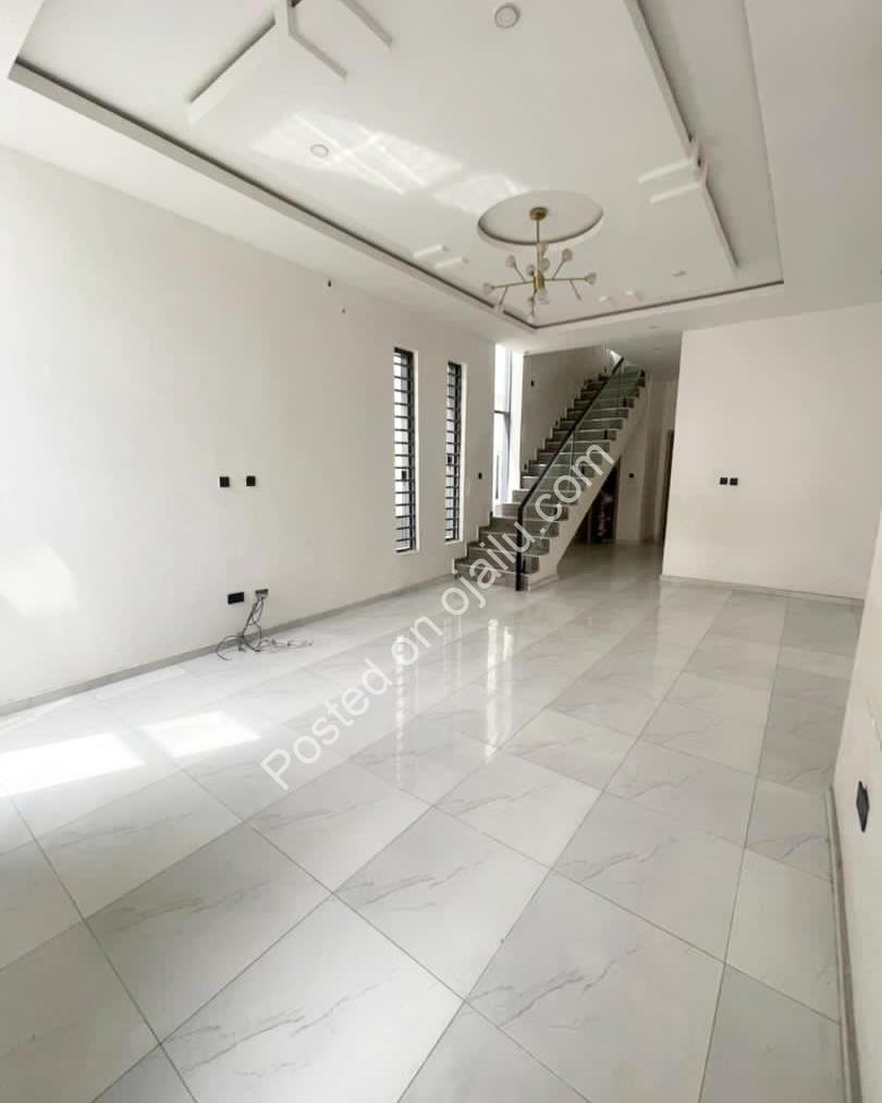 Serene 4-Bedroom Haven in Chevron’s Gated Estate