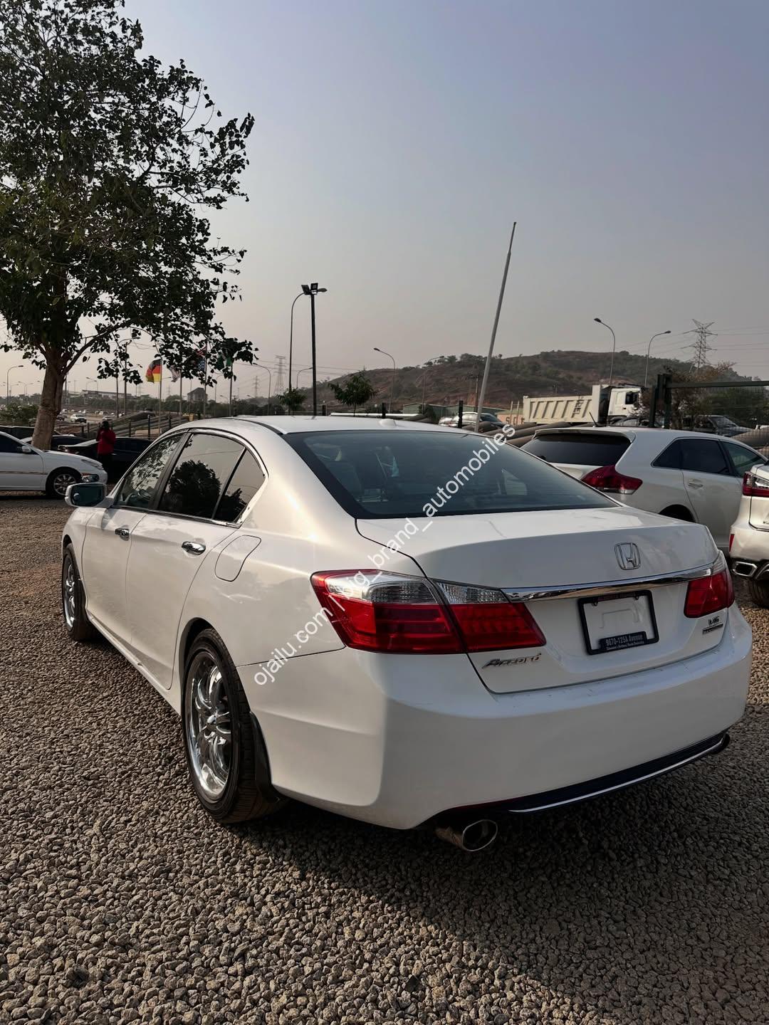 Luxury V6 Power: 2014 Honda Accord Touring