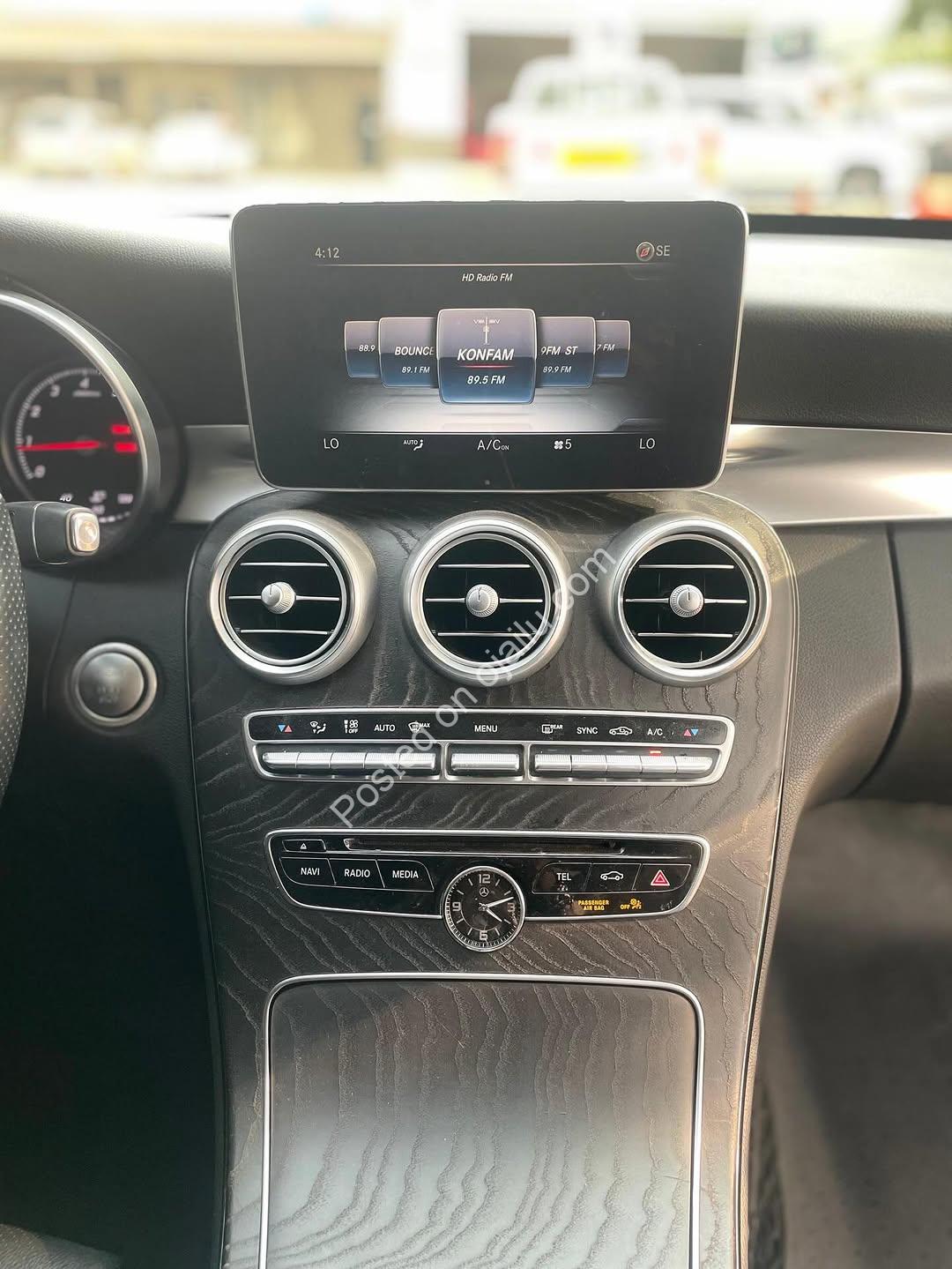 Luxury Sport Sedan: 2017 Mercedes C 300