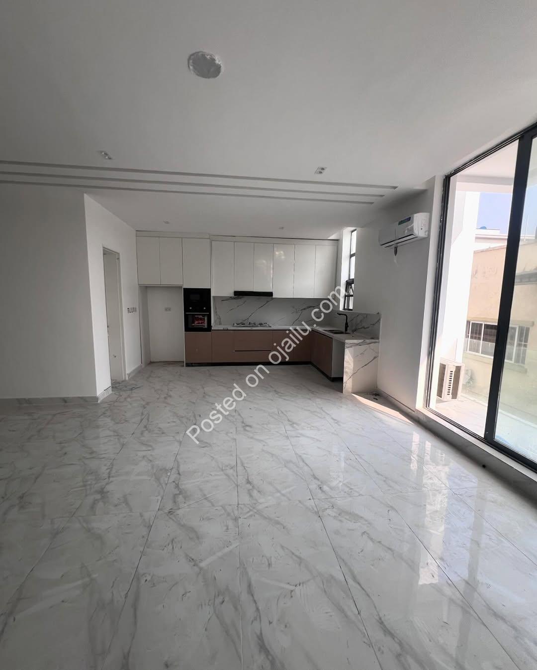 Lekki Phase 1 Gem: 2-Bed Ensuite Haven for 300M