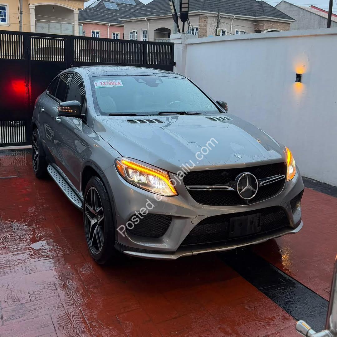 Luxury Loaded 2016 GLE450: Full Options, Impeccable