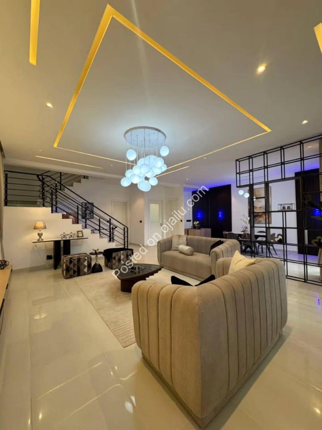 Elegant 4-Bed Duplex with Pool & BQ in Lekki