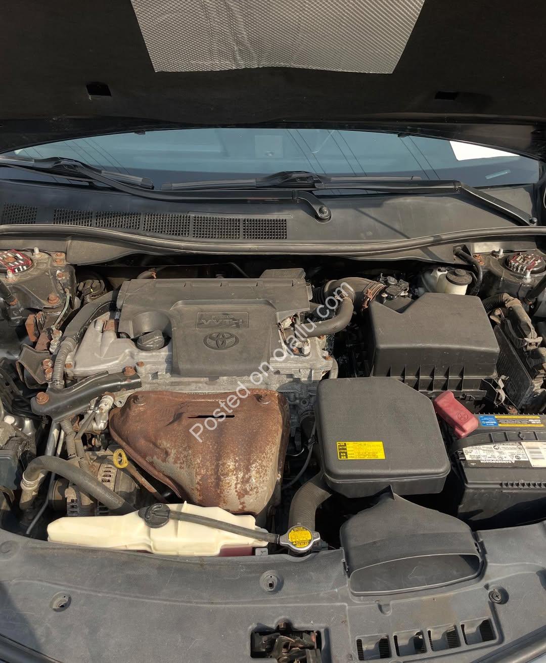 2014 Camry SE: Reverse Camera & Great Value