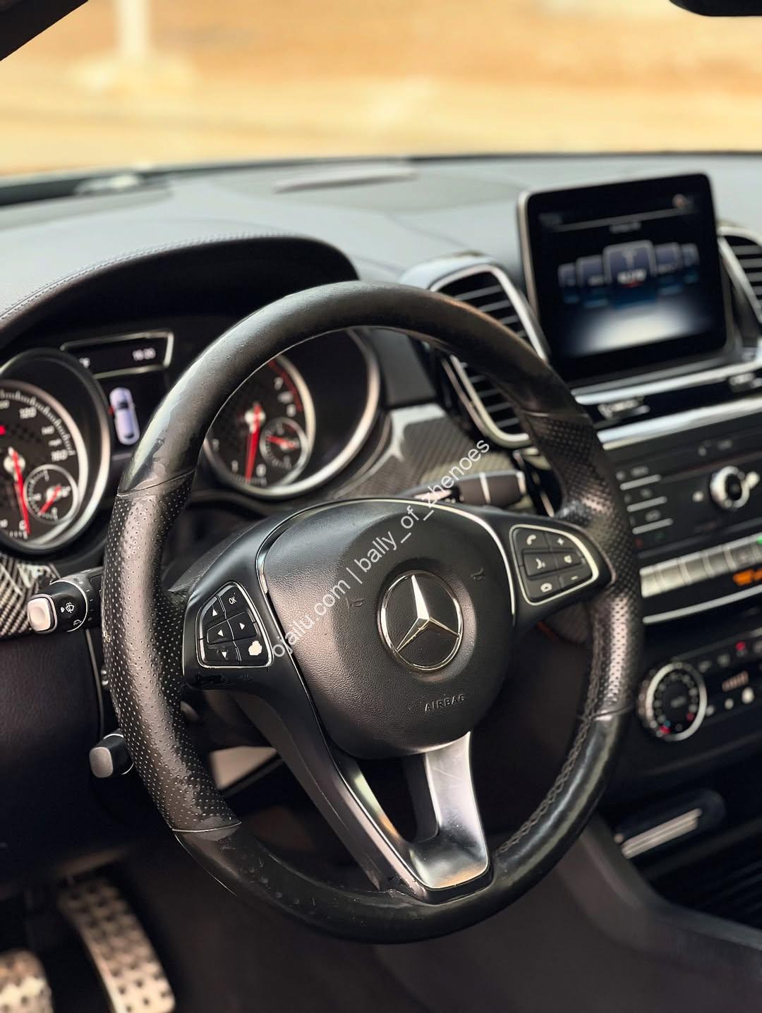 Twin-Turbo AMG Luxury: 2017 GLE43