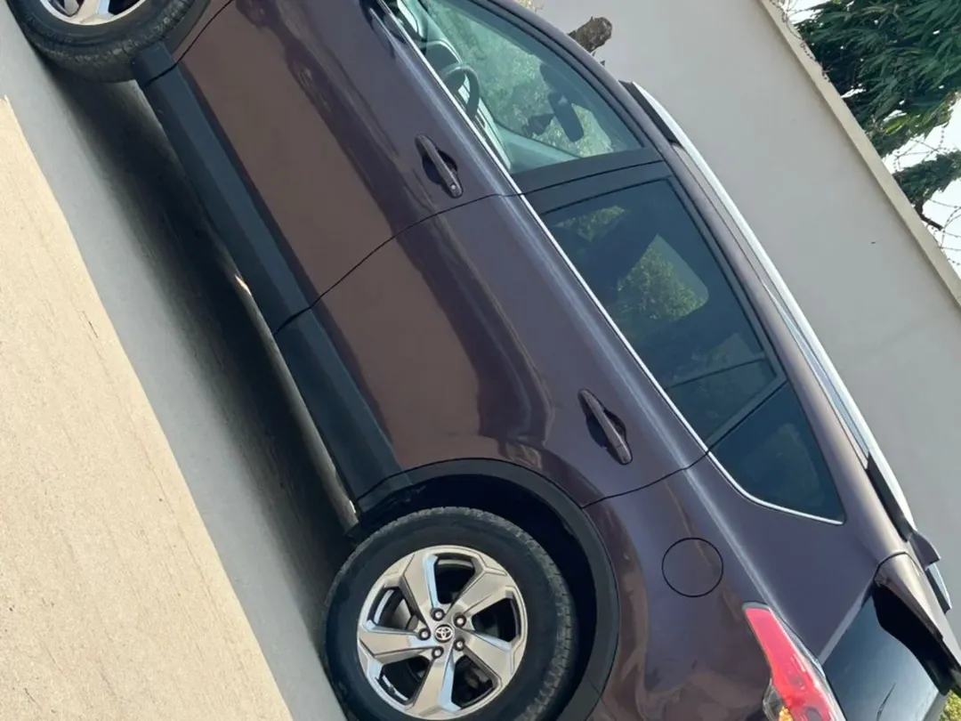 2017 Toyota RAV-4: Flawless Import, AC Ice Cold