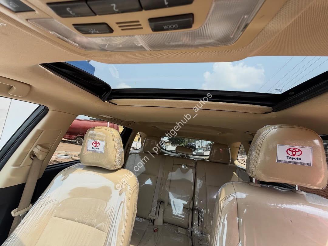 2016 Toyota Highlander XLE: Accident-Free Luxury SUV