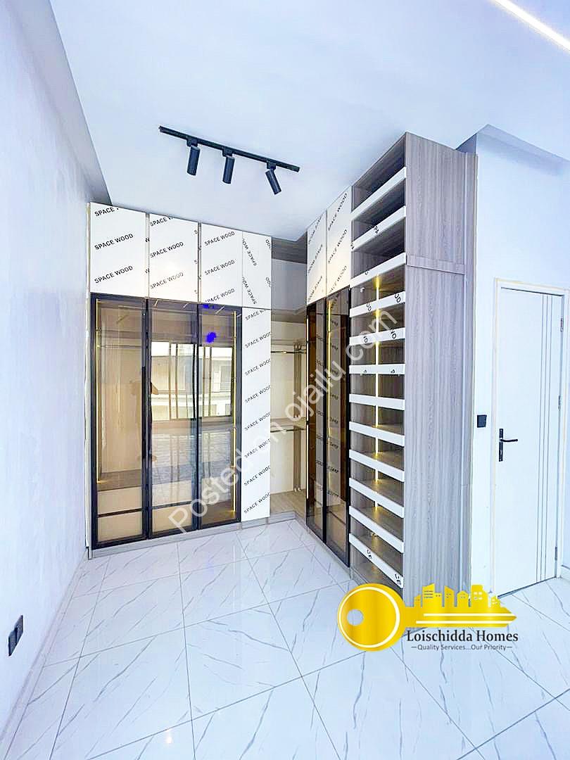 Sleek 5-Bed Duplex with Resort-Style Pool in Lekki