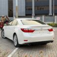 2014 Lexus ES350: Luxe & Low-Mileage