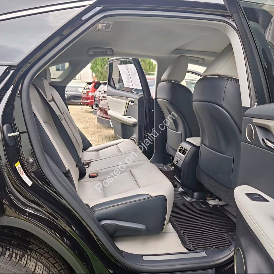 Luxury & Reliability: 2016 Lexus RX350 SUV