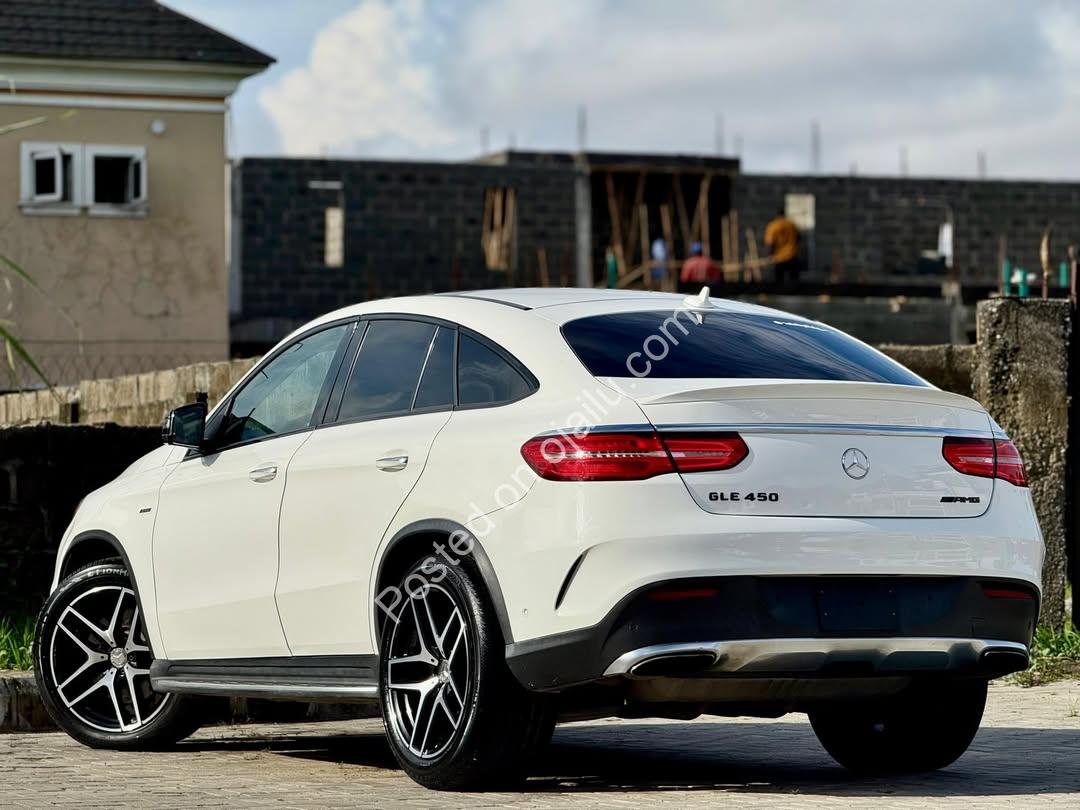 Luxury 2017 GLE450 Coupe: Full Option, Accident-Free