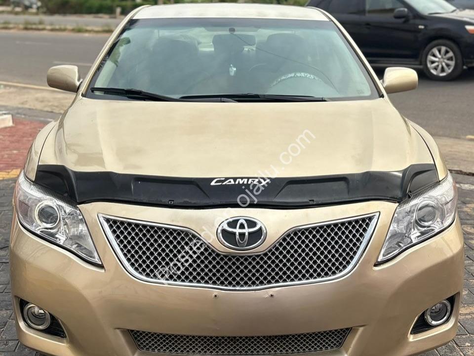 2011 Camry: Perfect Condition, Ready to Drive