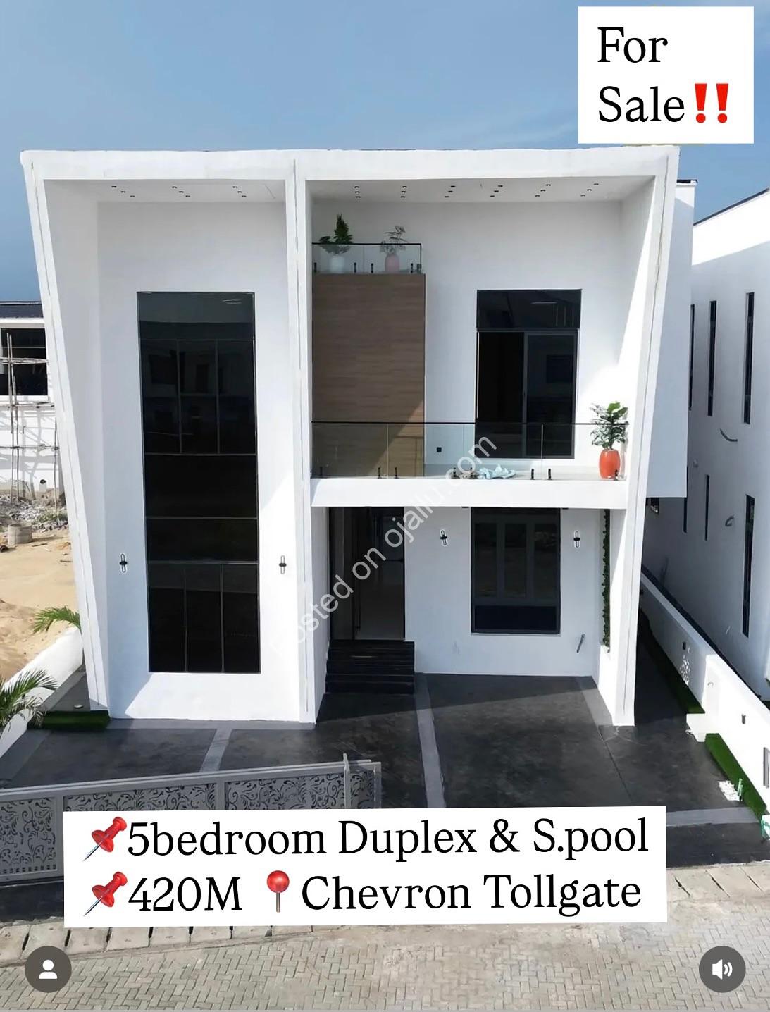 Lavish 5-Bedroom Haven in Chevron Tollgate Estate