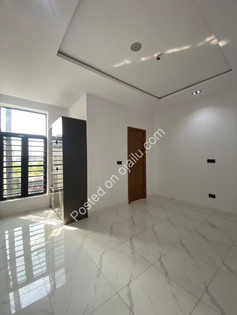 Lekki’s Finest: Brand New 4-Bed Terrace with BQ