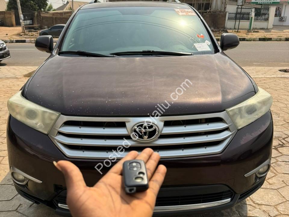 2012 Toyota Highlander: 2026 Custom Papers, Ready to Drive