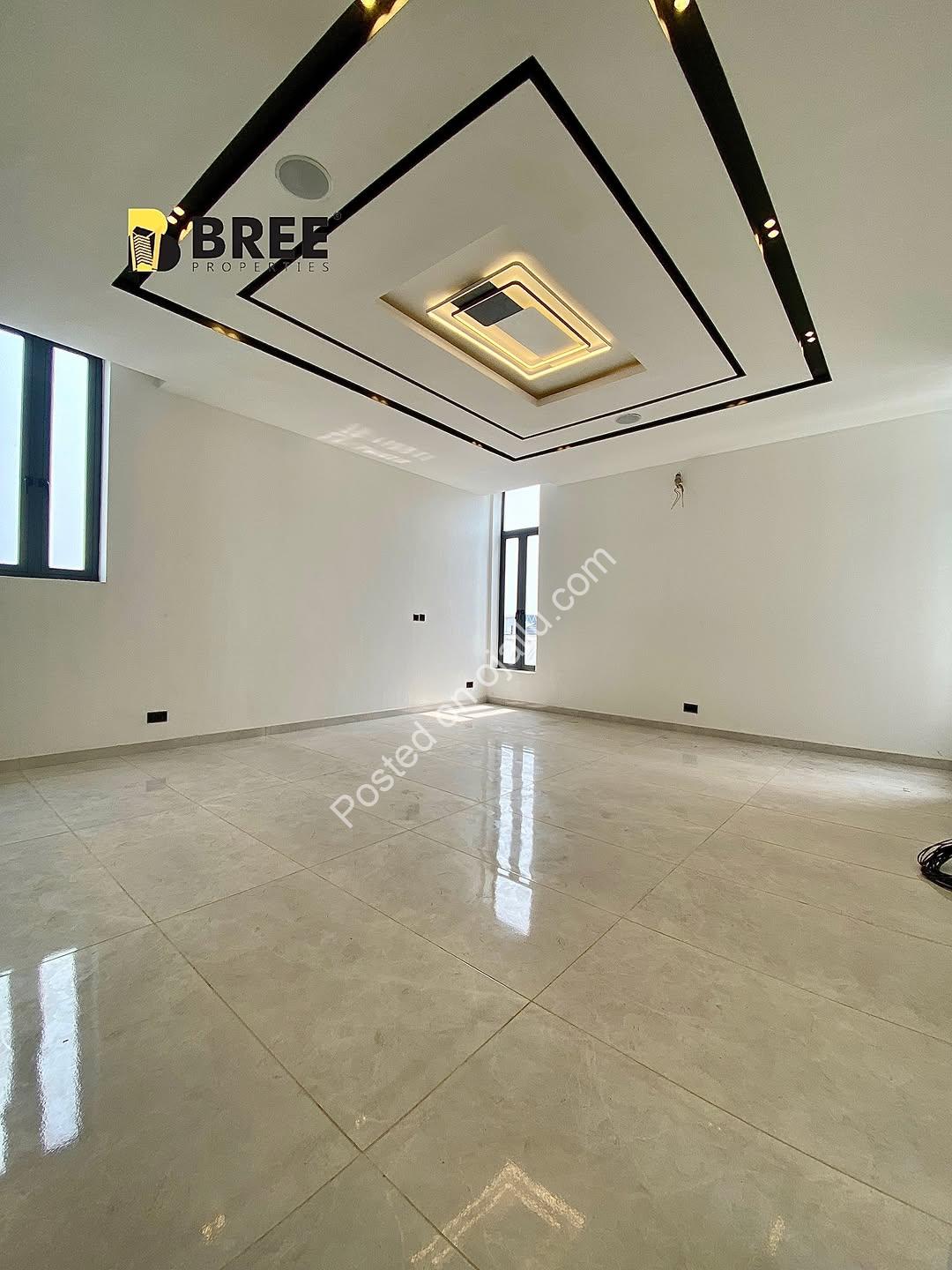 Stunning 5-Bed Poolside Estate with Cinema & BQ