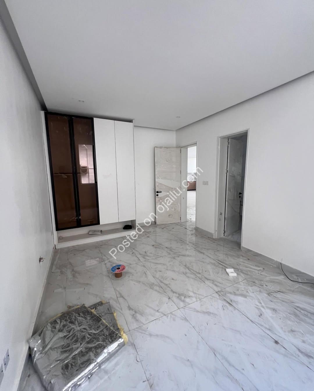 Lekki Phase 1 Gem: 2-Bed Ensuite Haven for 300M