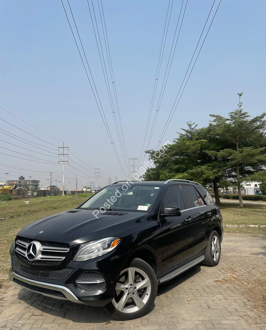 Luxury GLE350: Sunroof & 360 Camera