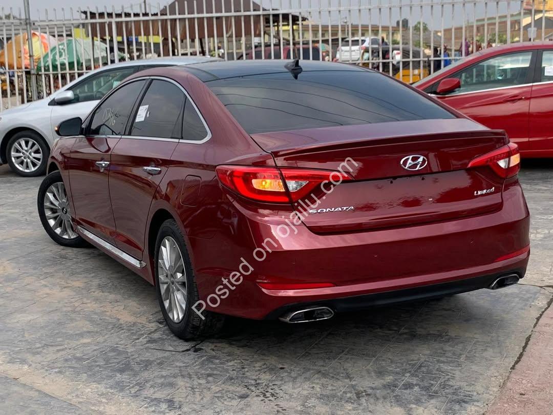 2016 Hyundai Sonata: Panoramic Luxury, Smart Tech