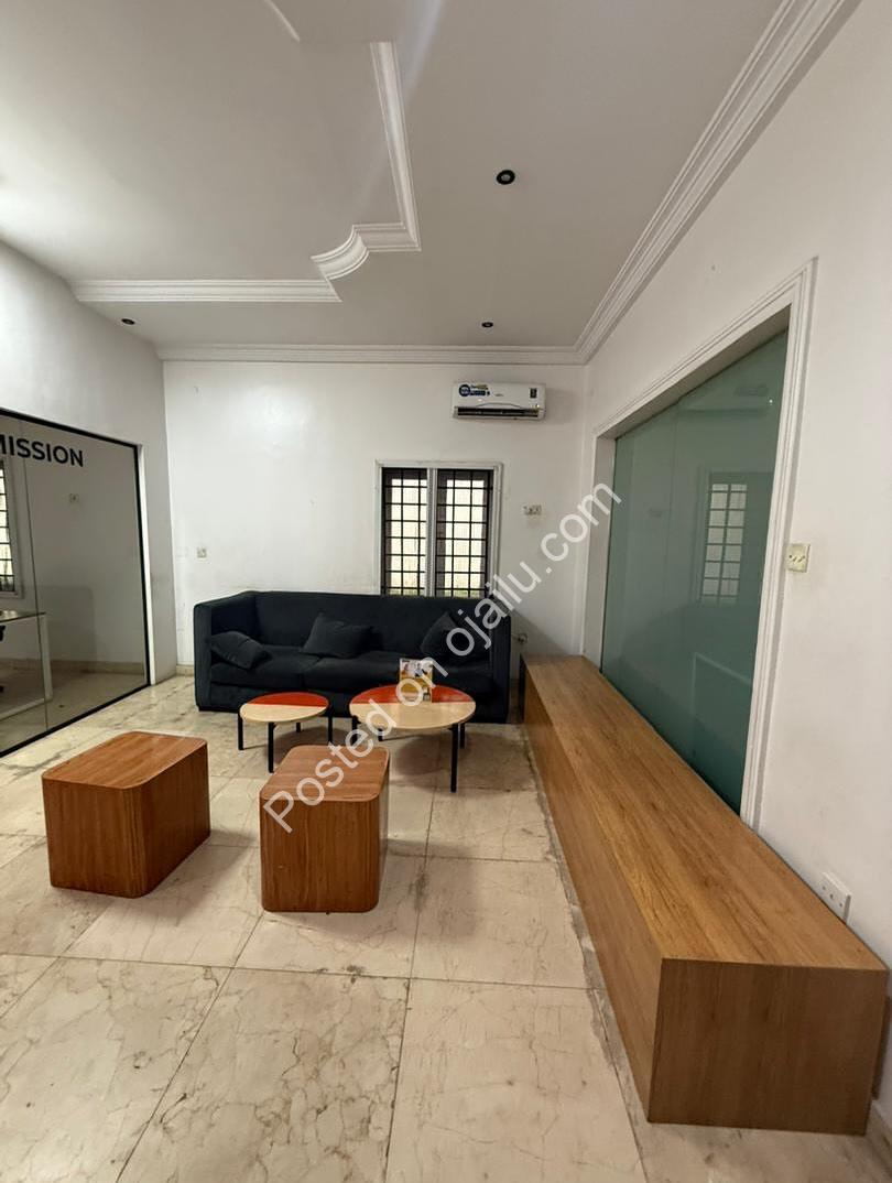 Lekki’s Ultimate 5-Bed Family Oasis with Pool