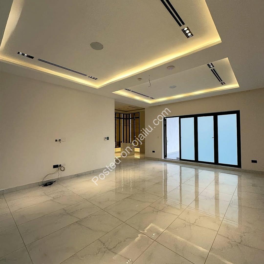 Smart 4-Bed Maisonette: Full Automation & Cinema in Wuye