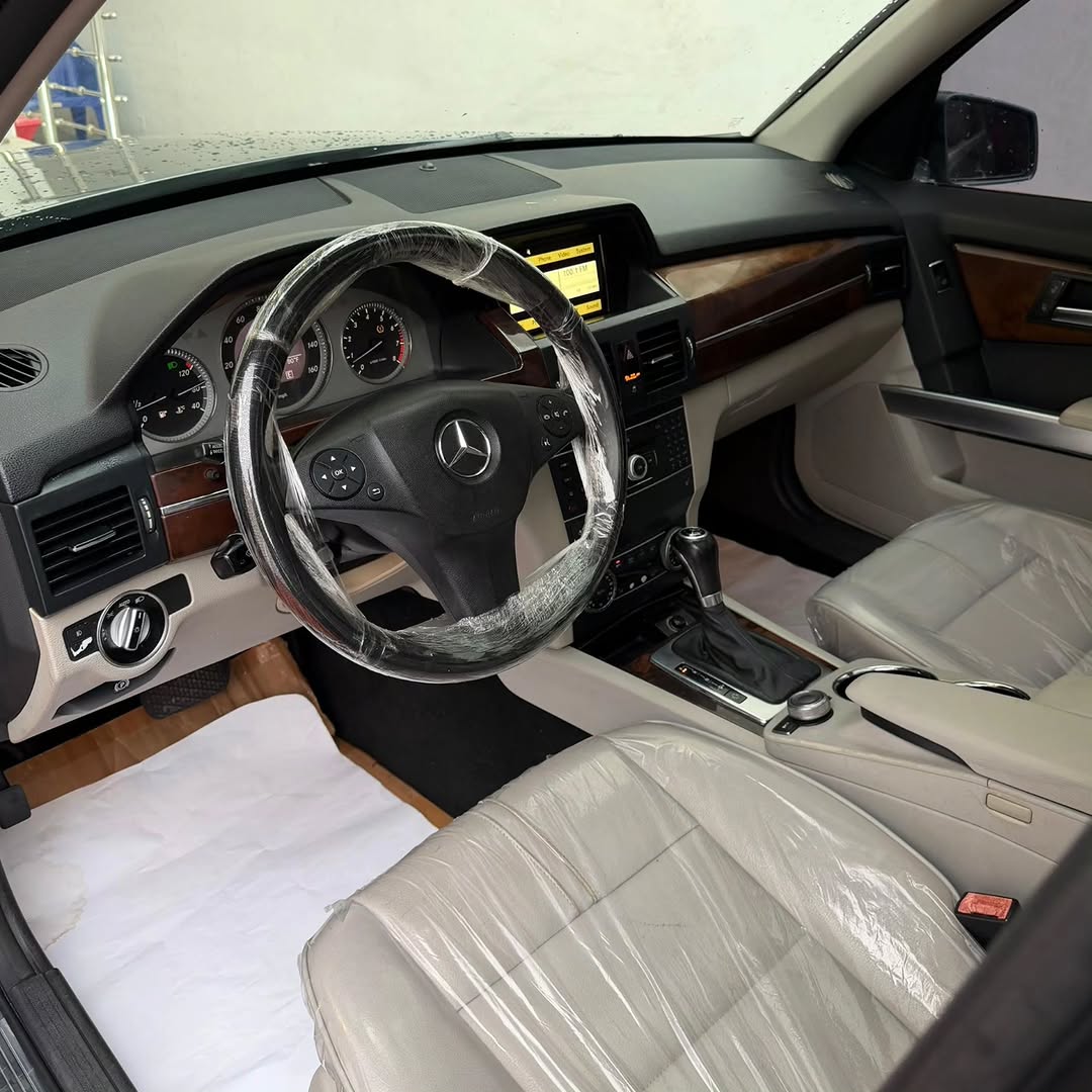 Fully Loaded 2012 Mercedes GLK 350 – Immaculate