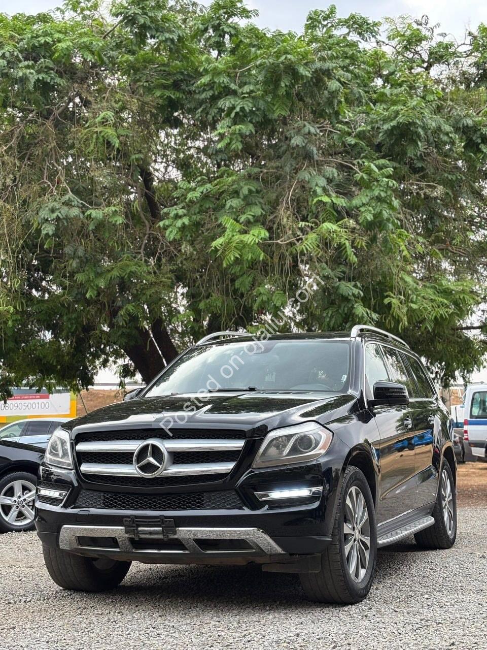 Luxury SUV: 2015 Mercedes GL450, MINT & Loaded