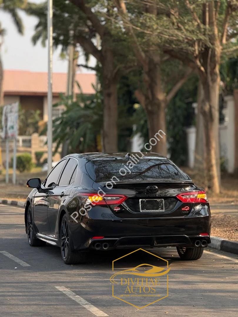 2022 Camry: Low-Mileage Luxury in Abuja
