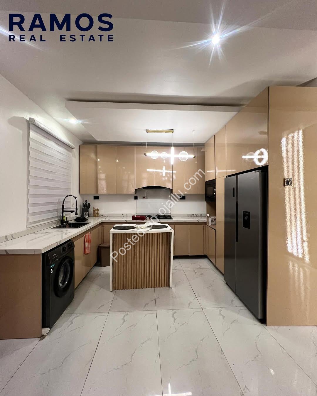 Luxury Ikate 2-Bed Apartment with Pool & Short-Let Potential