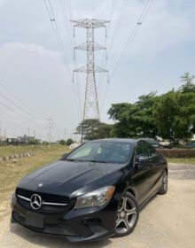 Luxury CLA250: Panoramic Roof & 4Matic