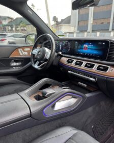 Luxury SUV: 2020 Mercedes GLE350