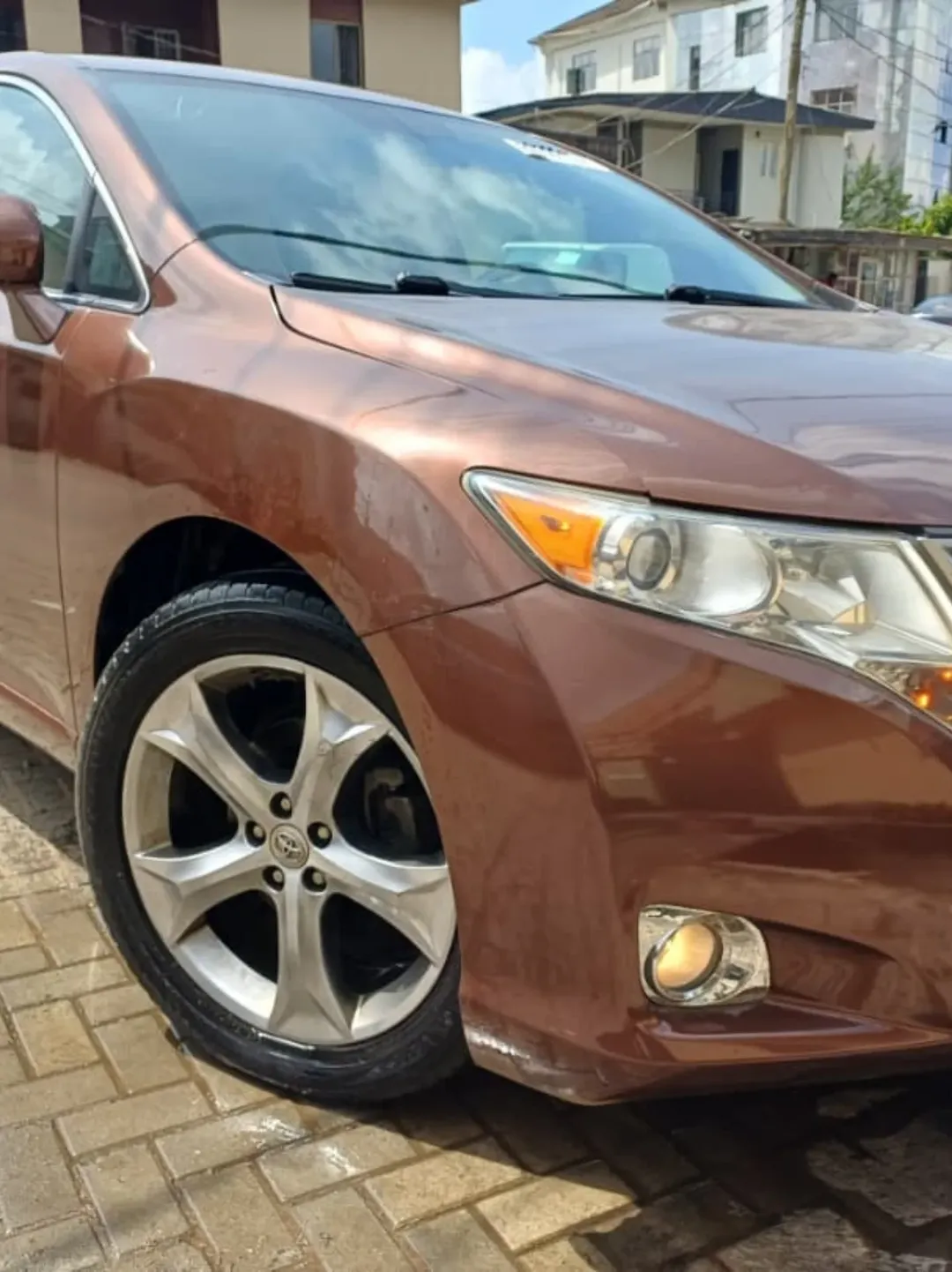 2010 Toyota Venza AWD: Luxury, Space & All-Wheel Confidence