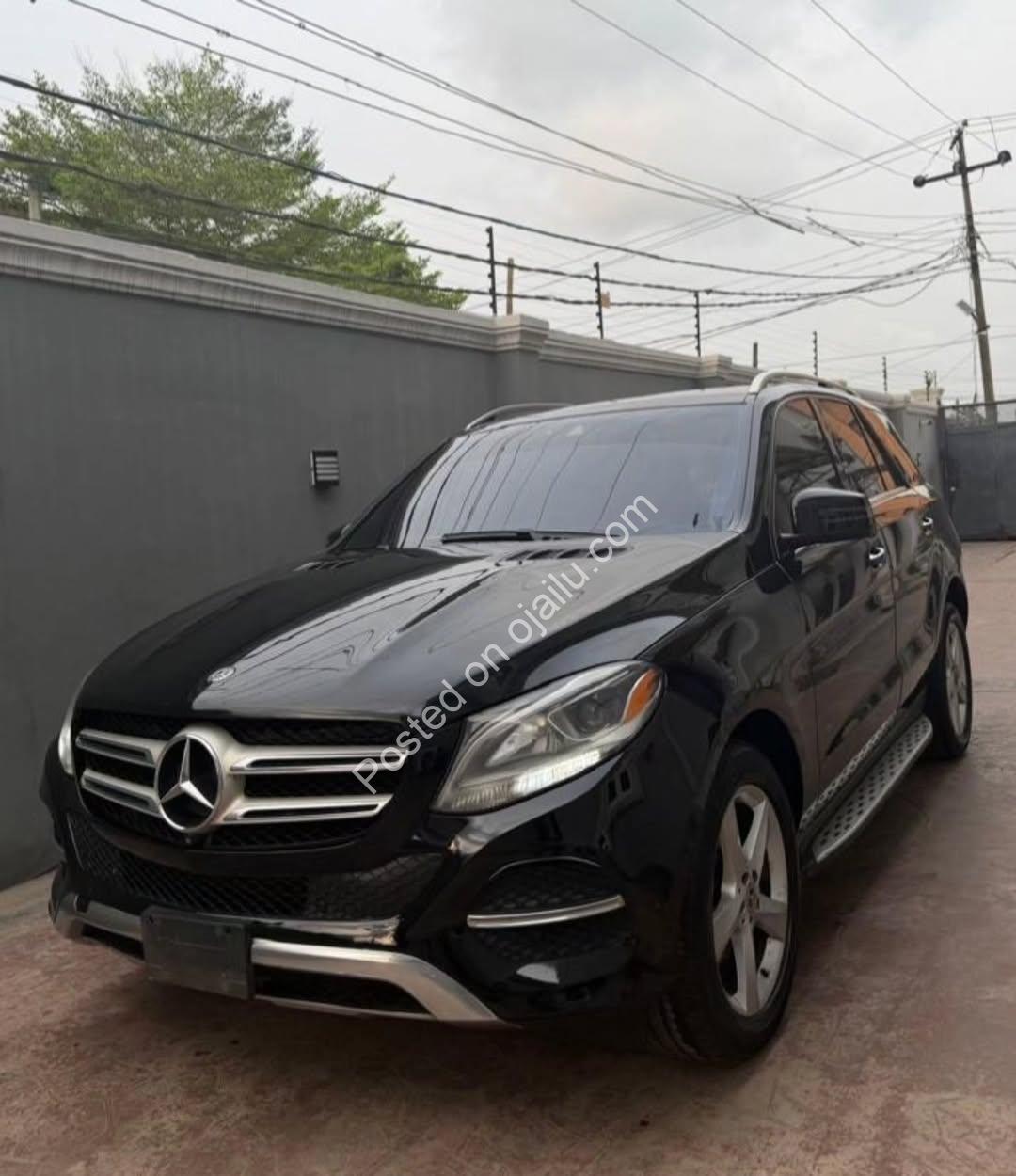 Luxury 2018 Mercedes GLE350: Pristine & Priced to Sell