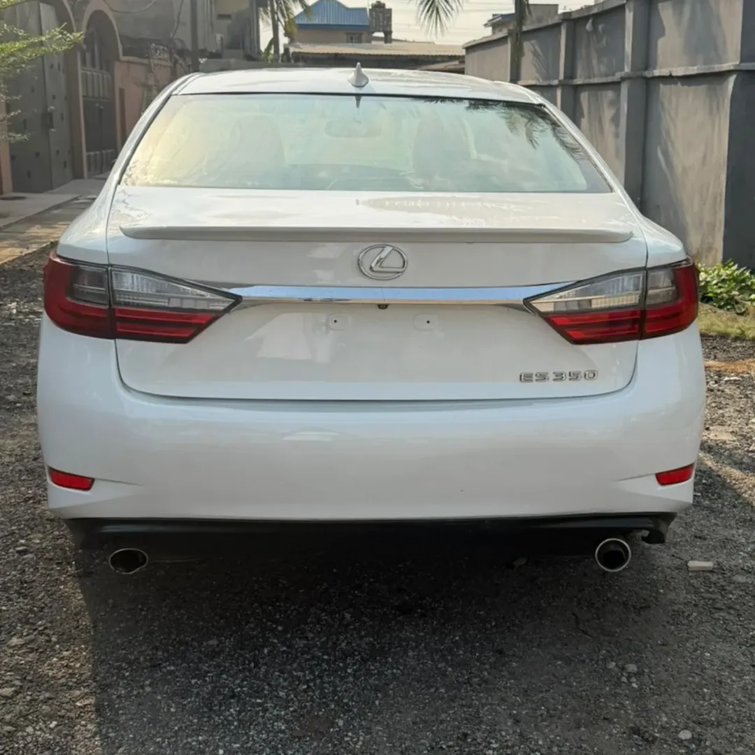 Luxury Lexus ES350: Full Duty Paid & Loaded