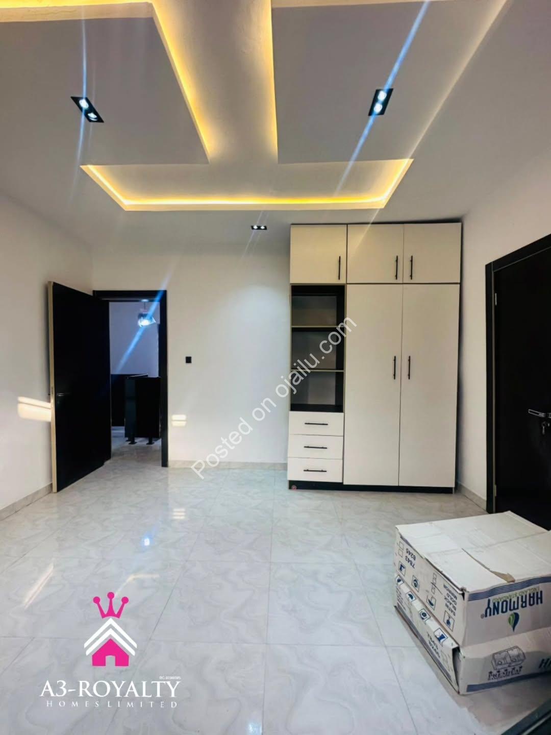 Move-In Ready 4BR Detached Duplex in Prime Ajah