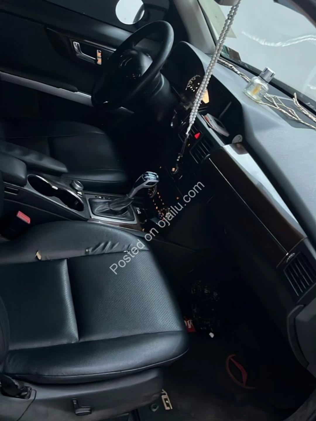 2011 Mercedes GLK350: Luxury SUV, Clean & Ready