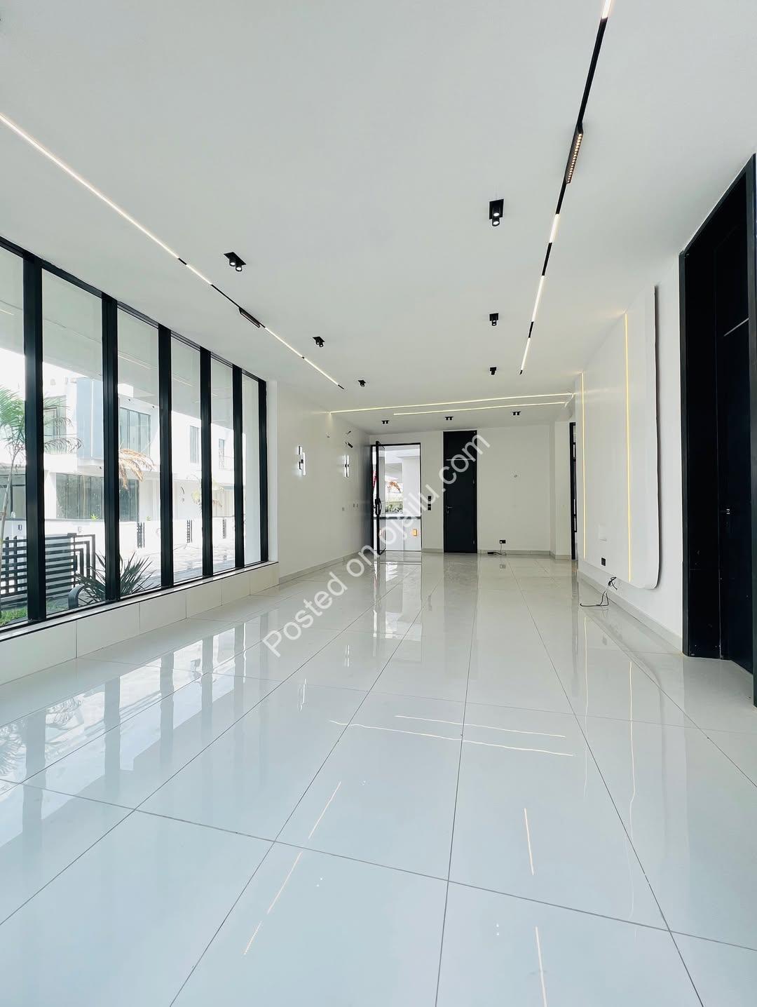 Lekki’s Ultimate 5-Bedroom Smart Family Sanctuary